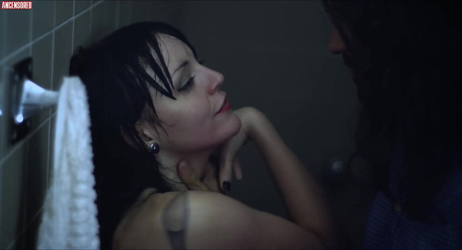 da leigh – hells belle