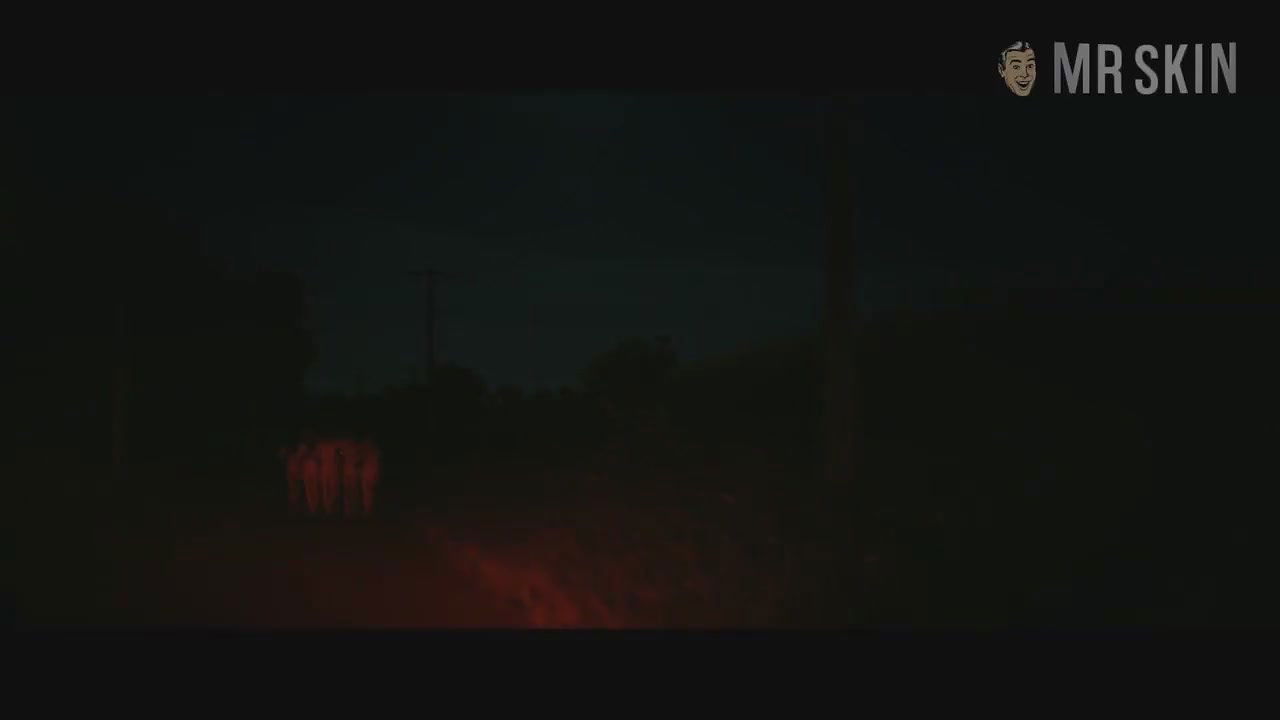 daisy broom – bang gang a modern love story