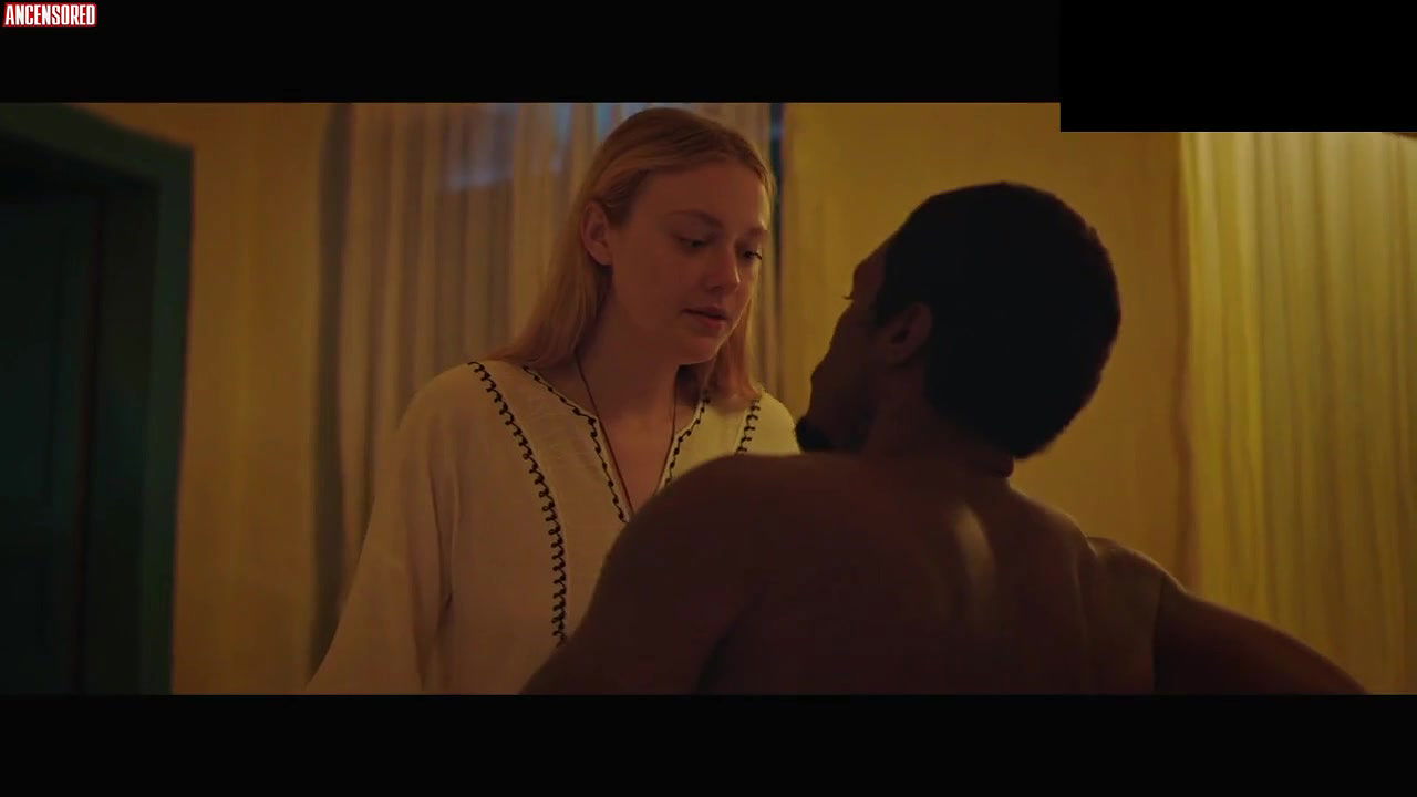 Dakota Fanning – sweetness in the belly