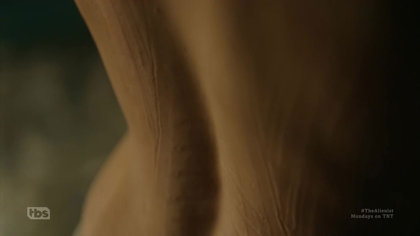 Dakota Fanning – the alienist