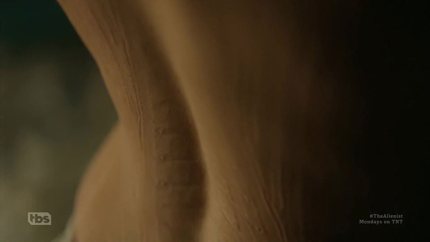 Dakota Fanning – the alienist