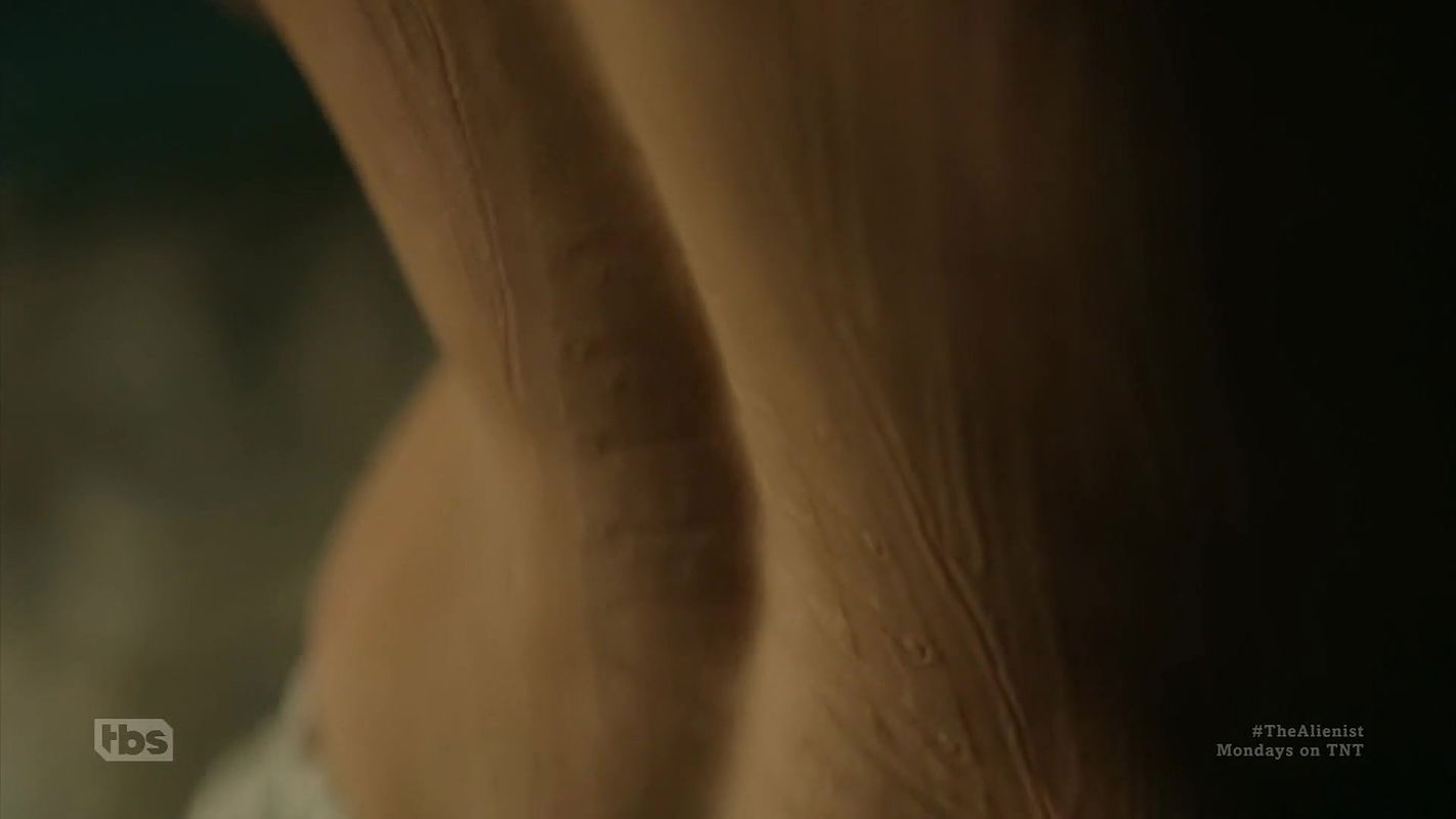 Dakota Fanning – the alienist