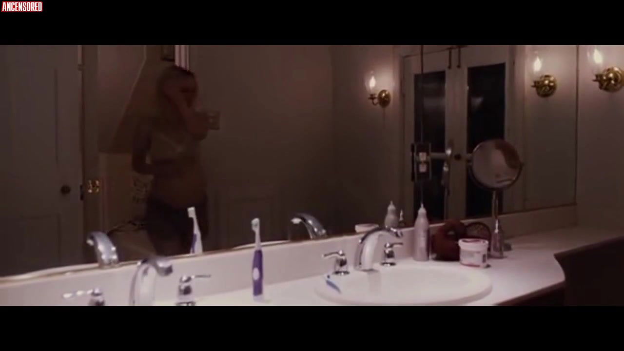 Dakota Fanning – the benefactor