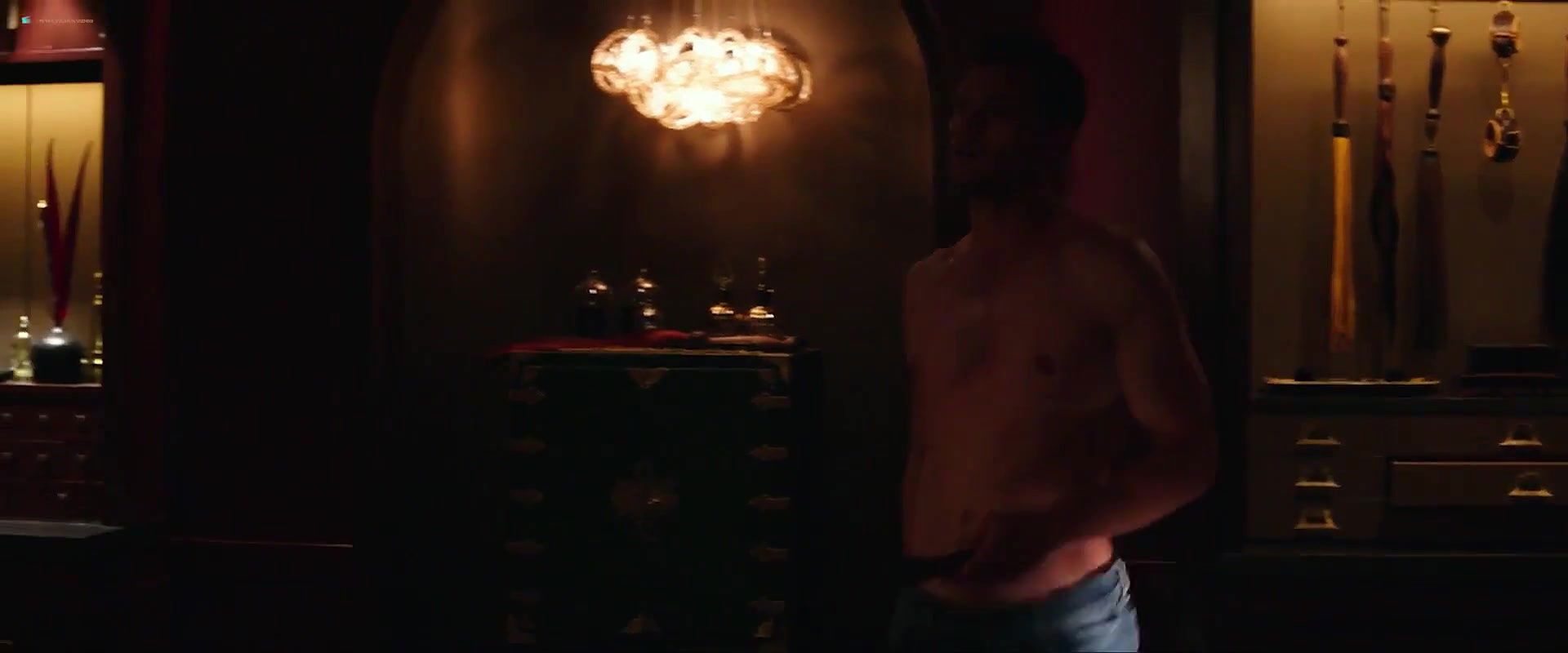 Dakota Johnson – fifty shades free