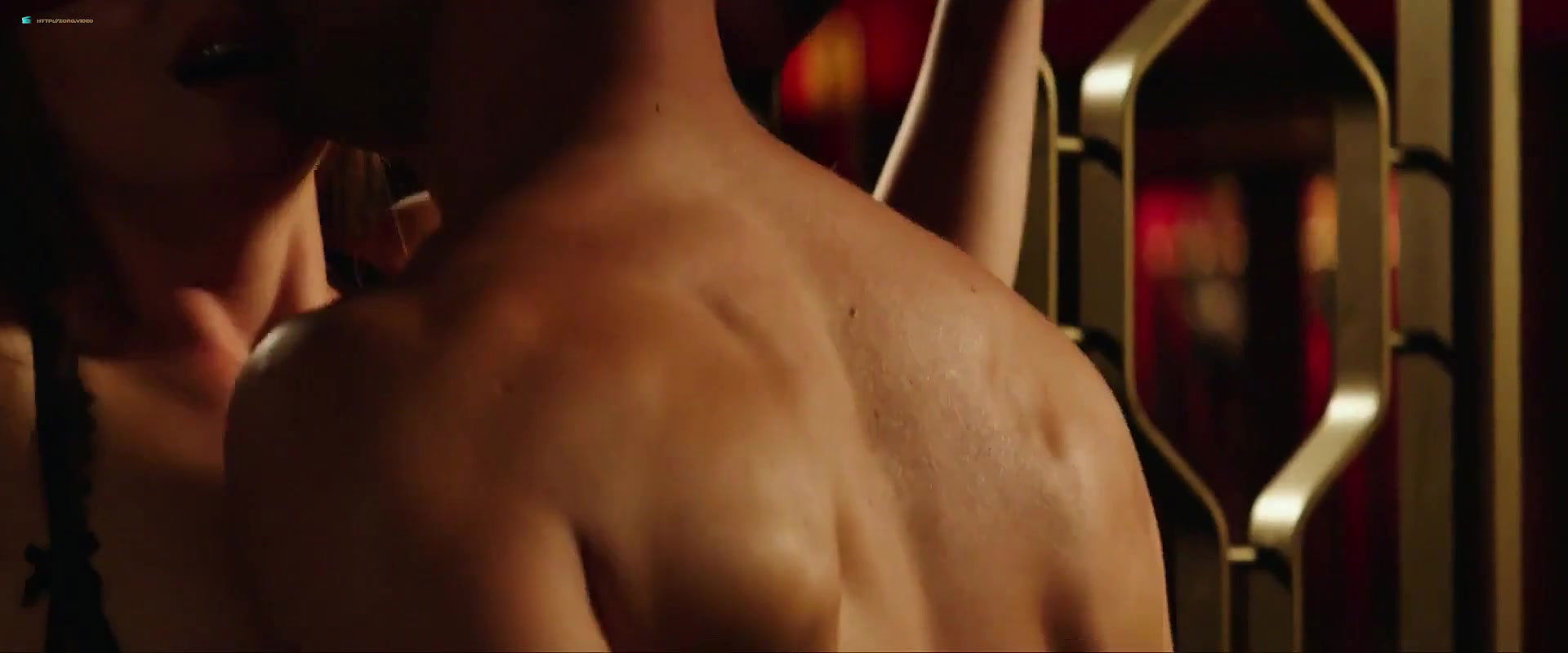 Dakota Johnson – fifty shades free