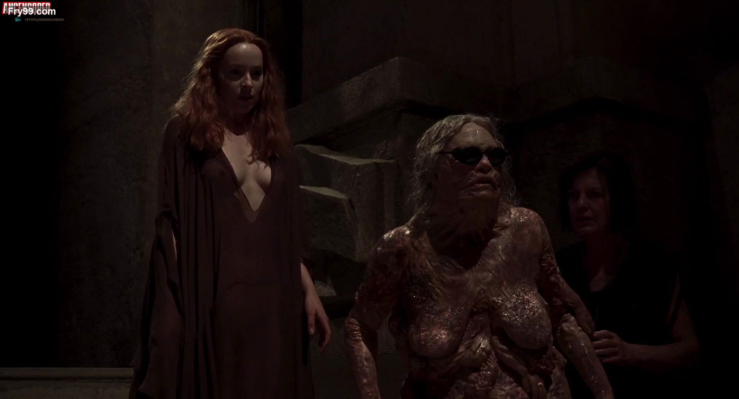 Dakota Johnson – suspiria