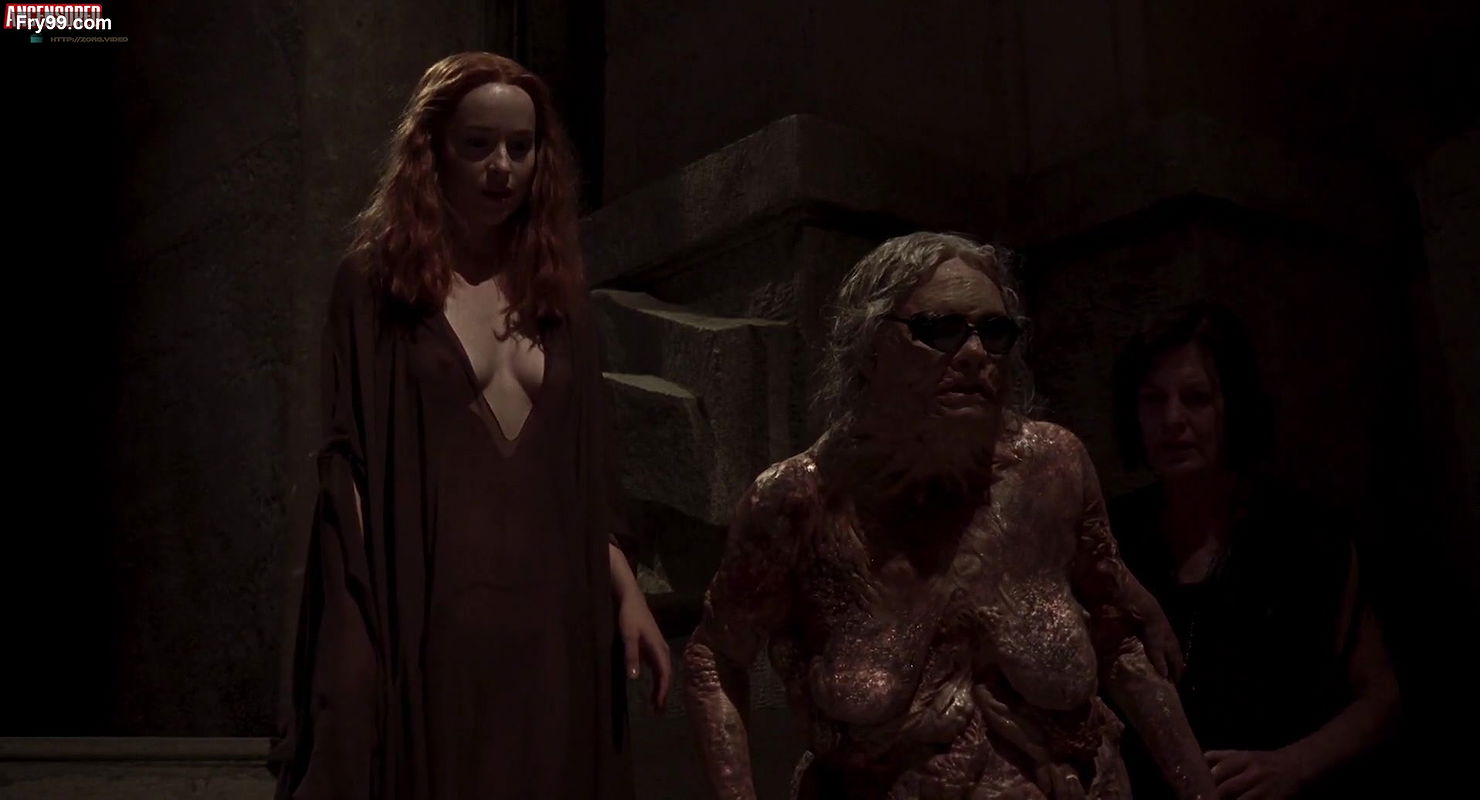 Dakota Johnson – suspiria