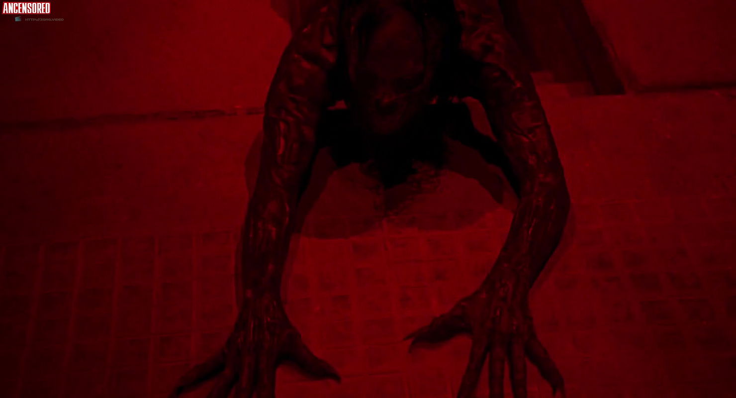 Dakota Johnson – suspiria