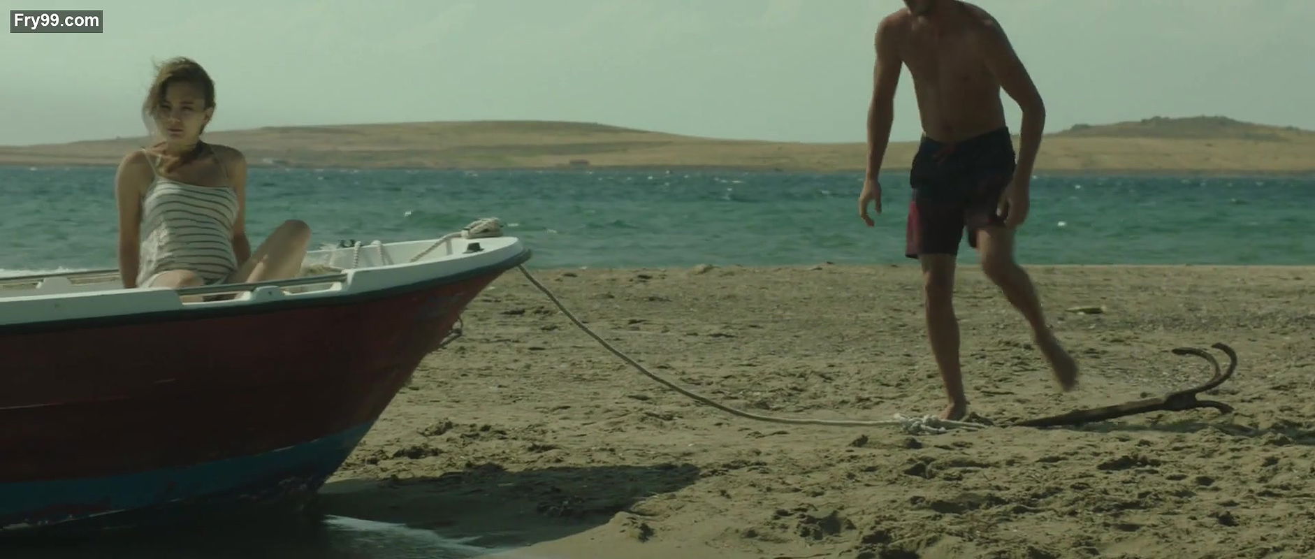 damla sonmez – across the sea