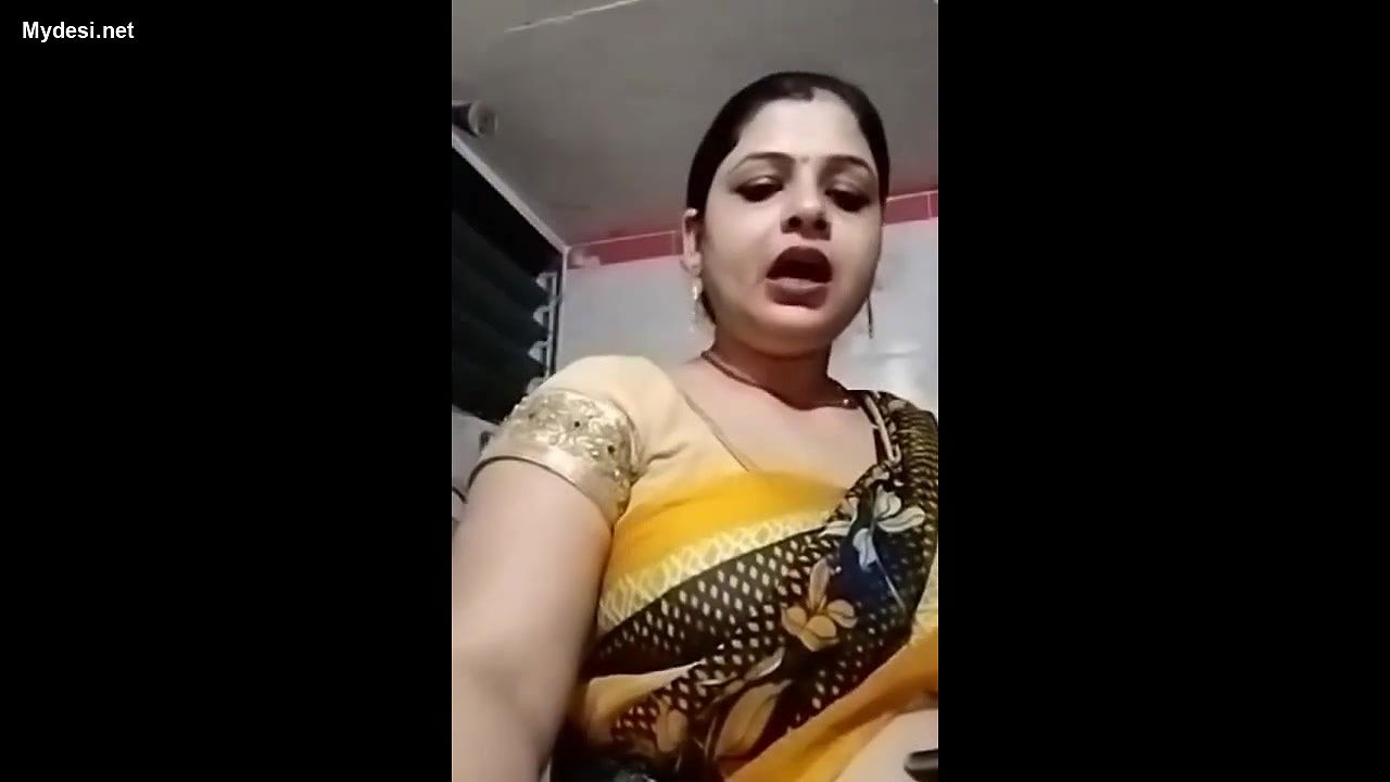 sexy bhabhi in sari fingering Julie