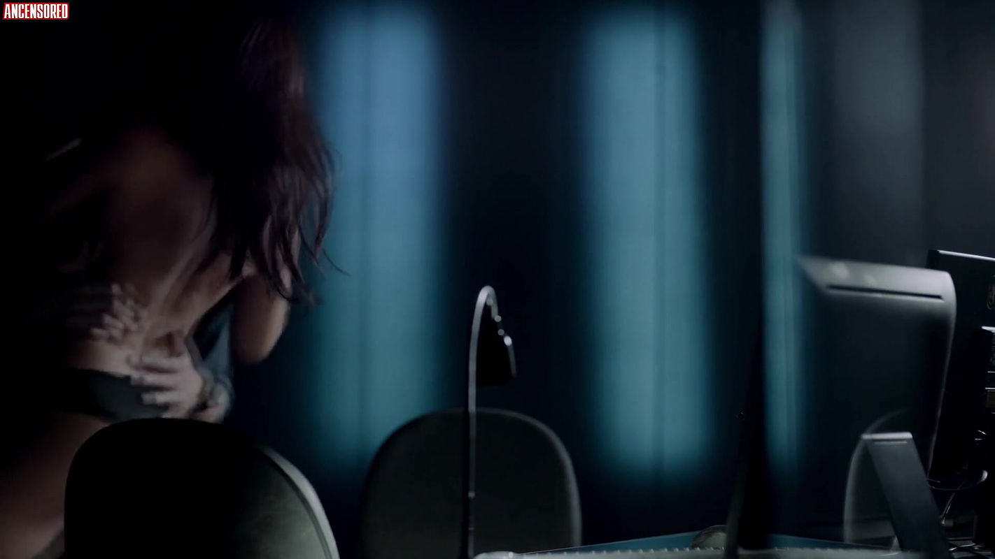 danni suzuki – baile de mascaras 3