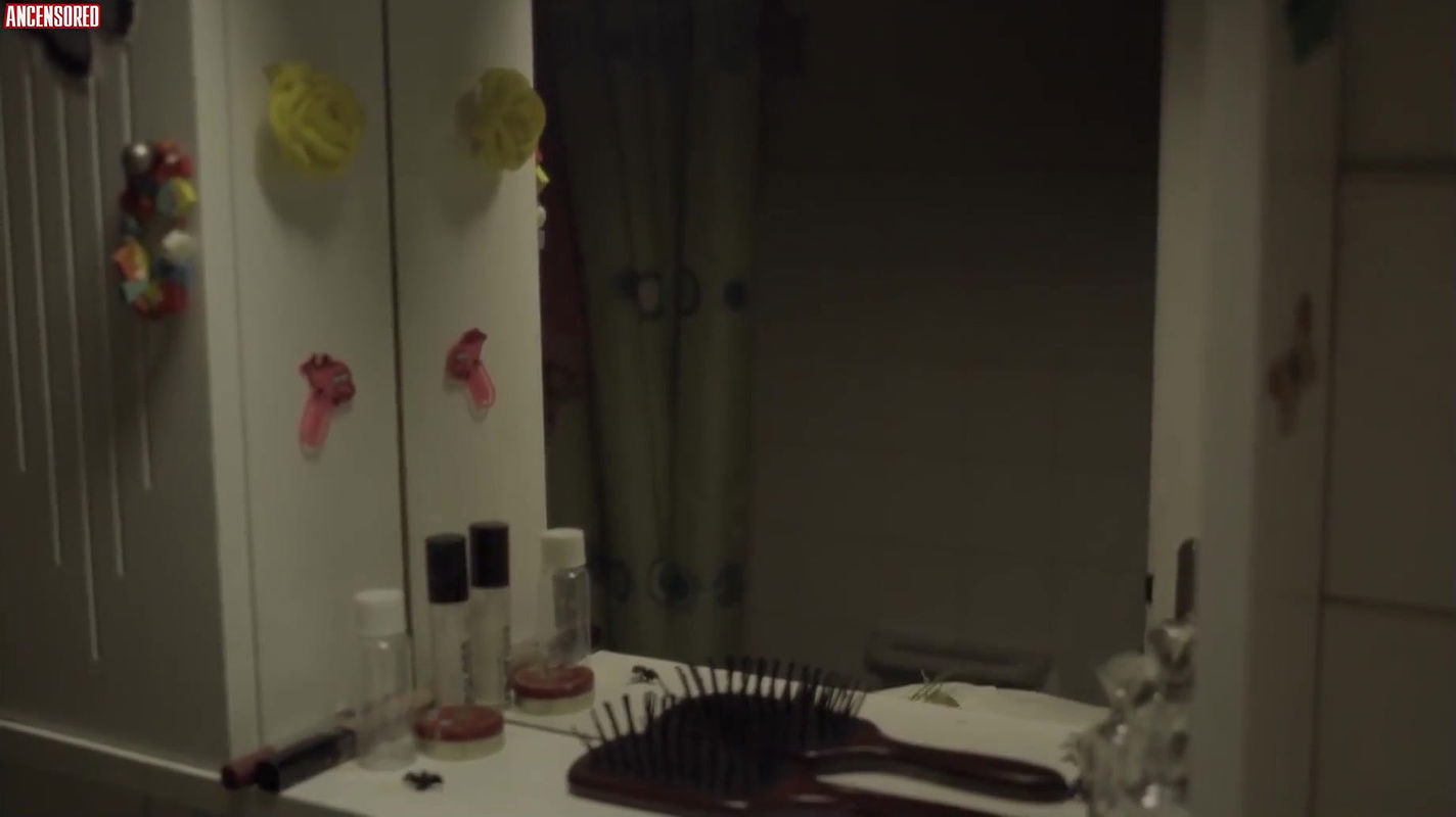 daphne patakia – akryliko