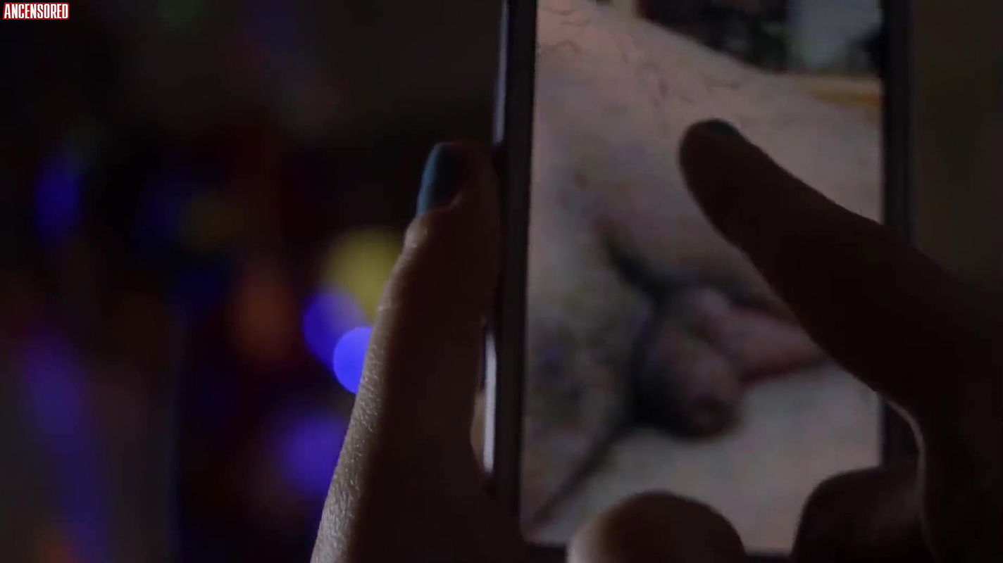 daphne patakia – akryliko