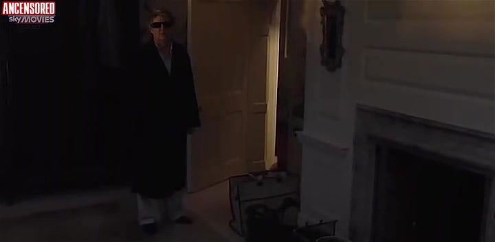 Daryl Hannah – A Closed Book