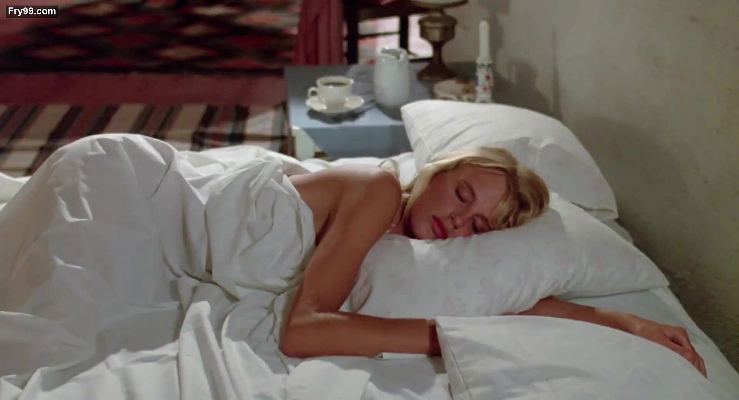 Daryl Hannah – Summer Lovers