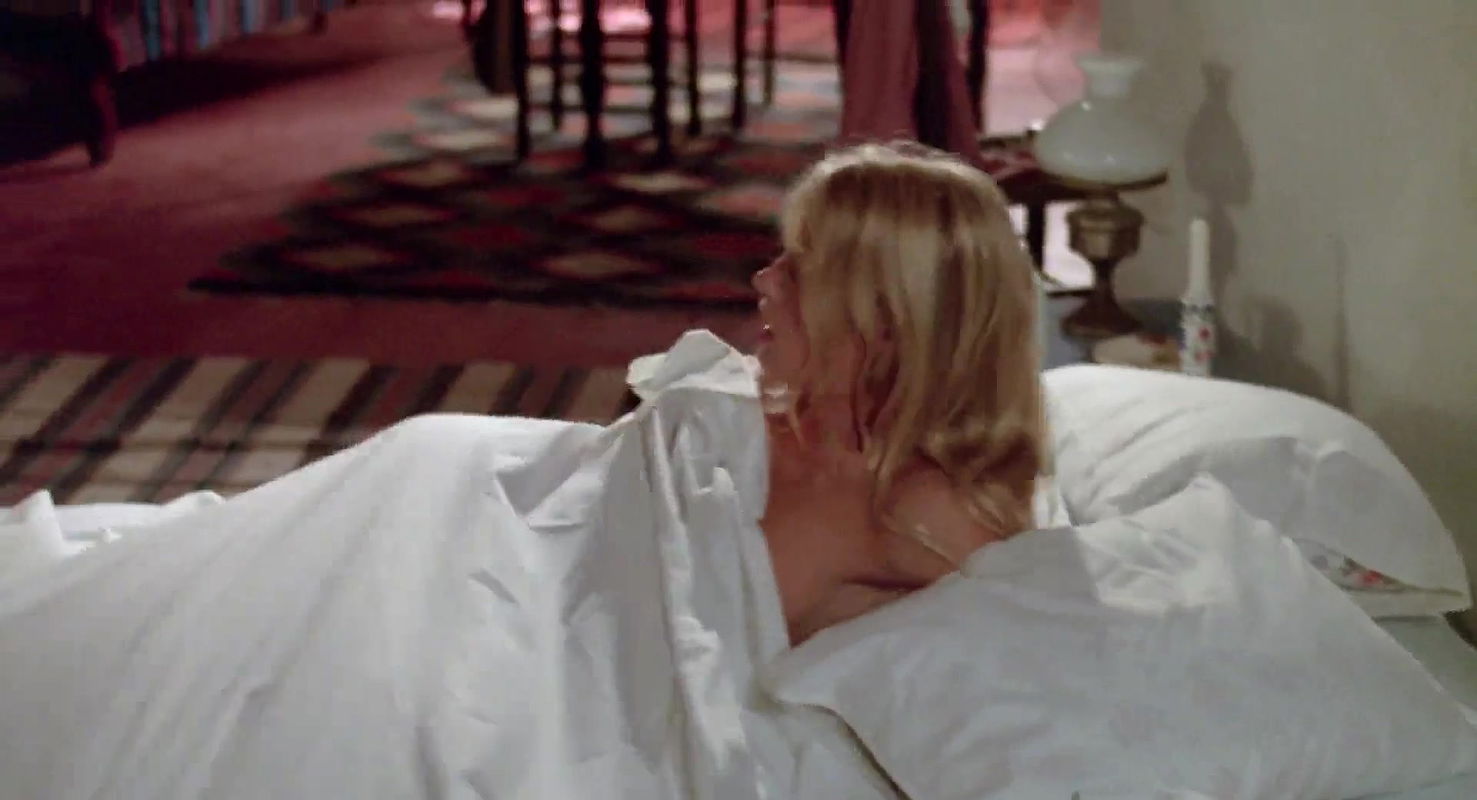 Daryl Hannah – Summer Lovers