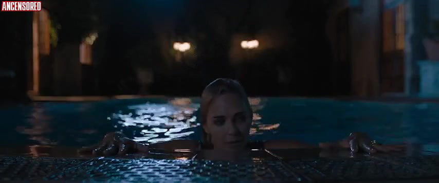 Deborah Ann Woll – escape room tournament of champions