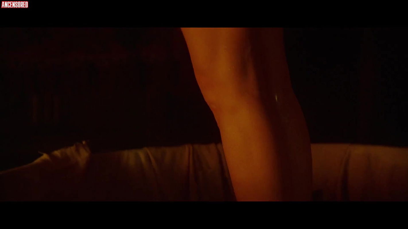 Demi Moore – The Scarlet Letter