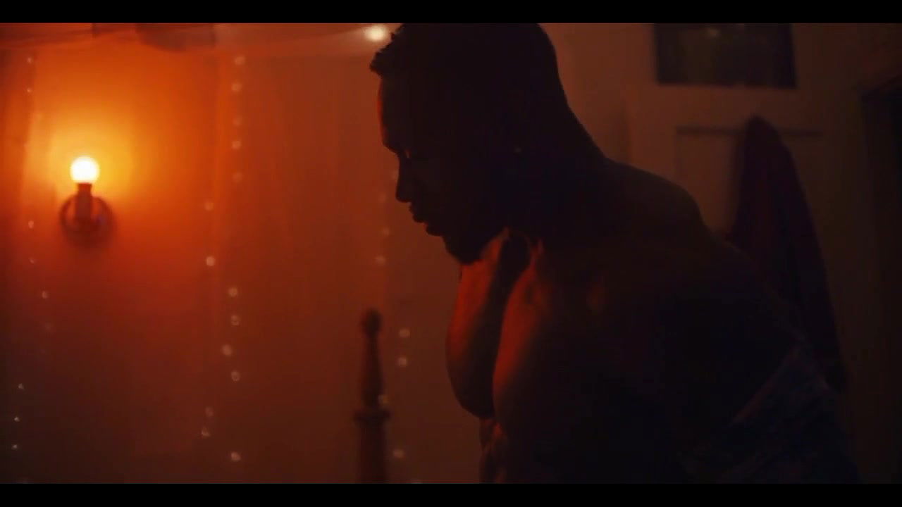 Denise Richards – a violent man