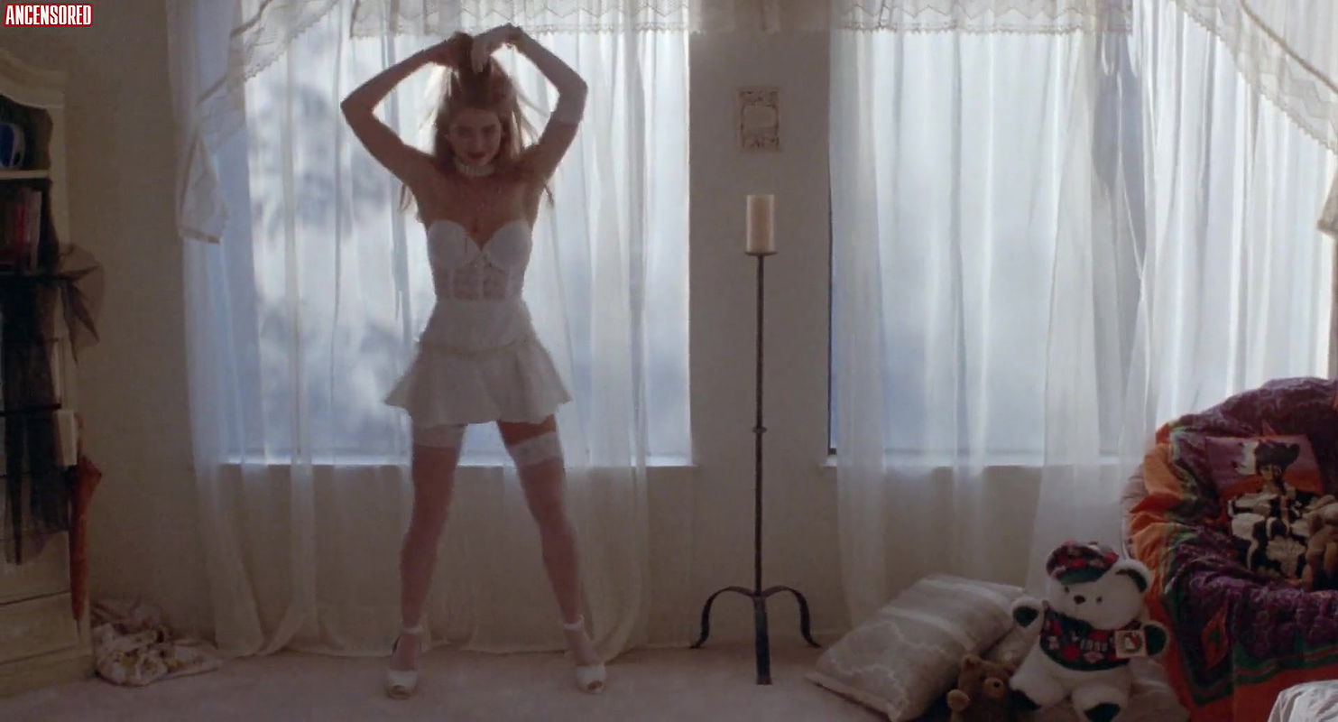 Denise Richards – Tammy and the T Rex