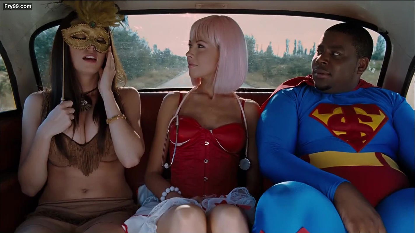 Desi Lydic – Stan Helsing