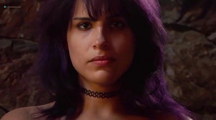 desiree akhavan – creep 2