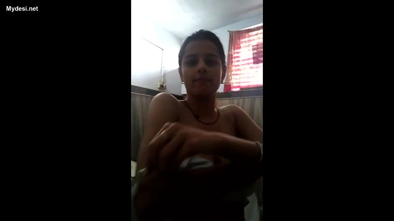 9HOUSEWIFE SAVEING HIS PUSSY BY SERVENT.