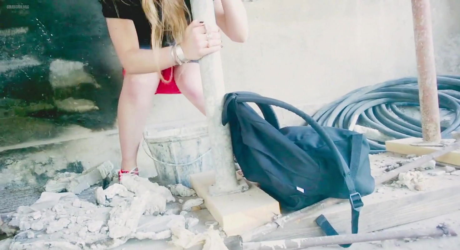 Diane Rouxel – The Smell of Us