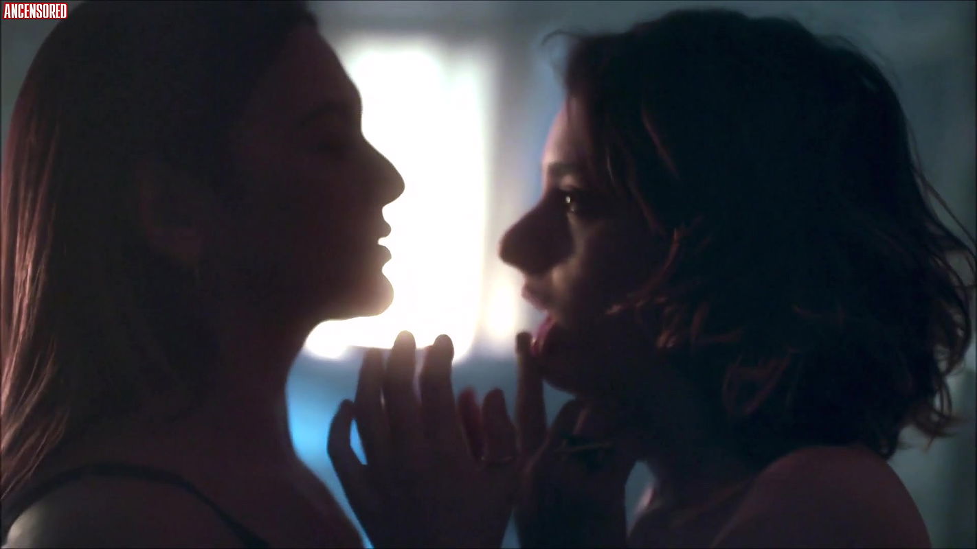 Dira Paes – as five