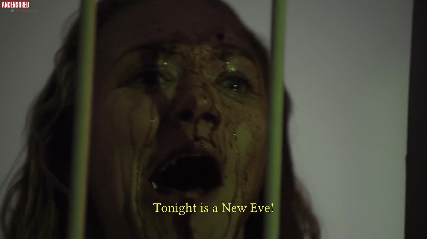 Dominique Swain – nazi overlord