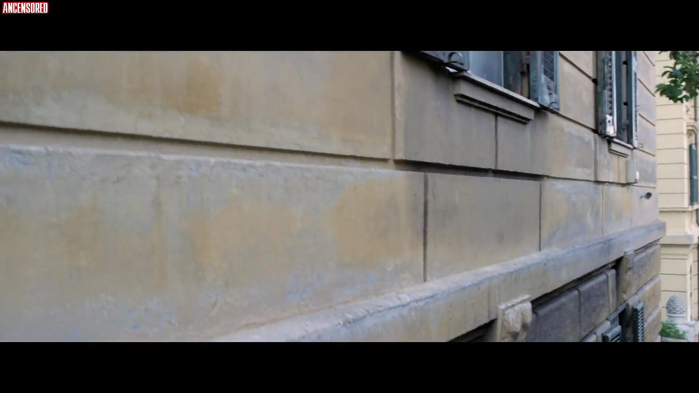 Donatella Finocchiaro – youtopia