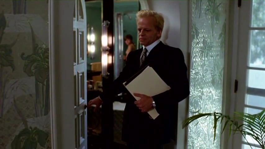 Donna Wilkes – Schizoid