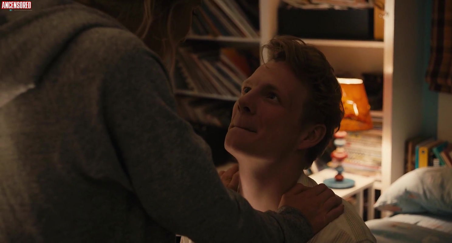 Dree Hemingway – in a relationship