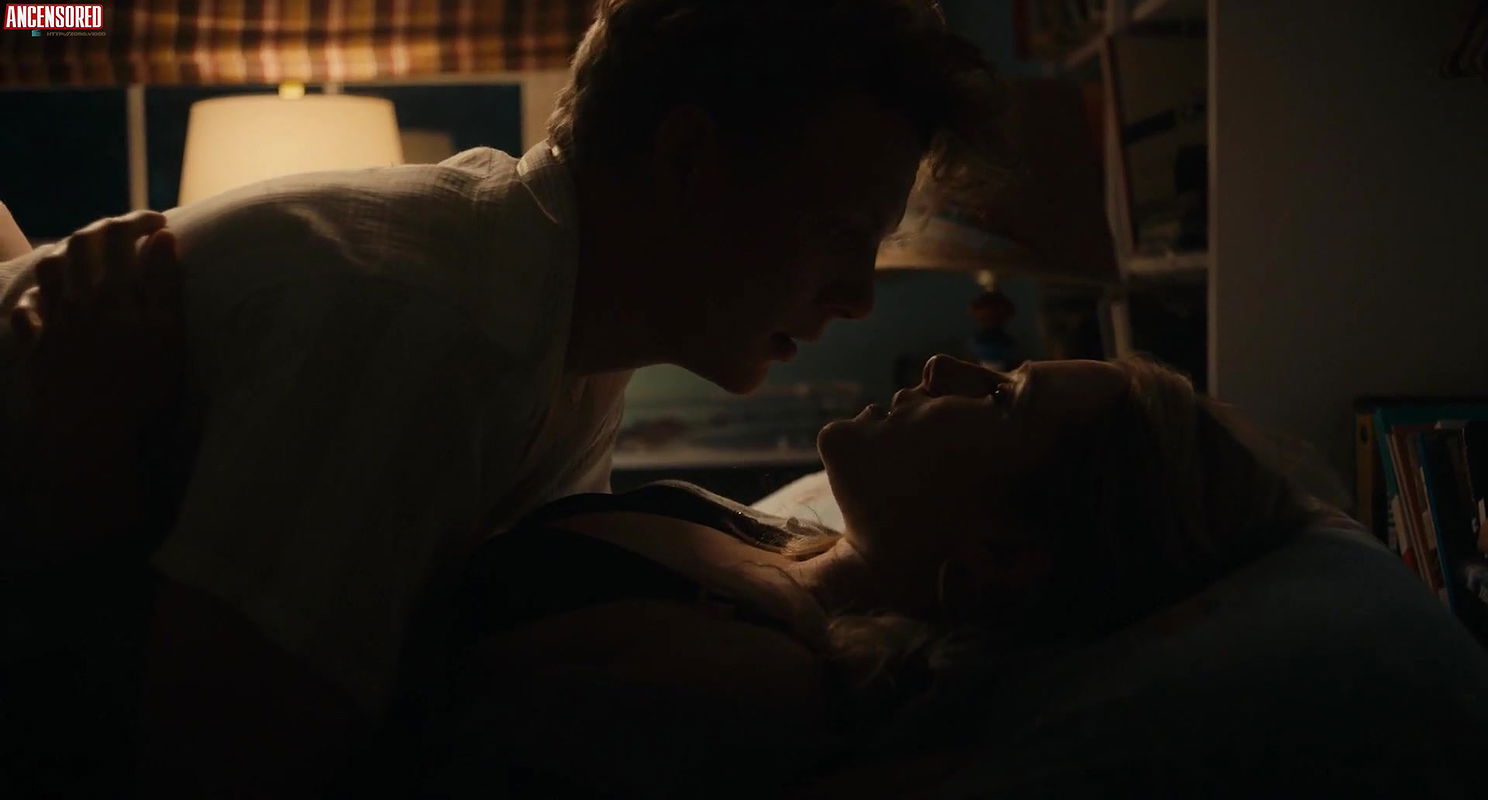 Dree Hemingway – in a relationship