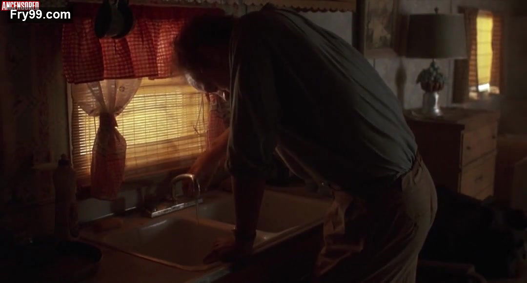 Drew Barrymore – Far from Home