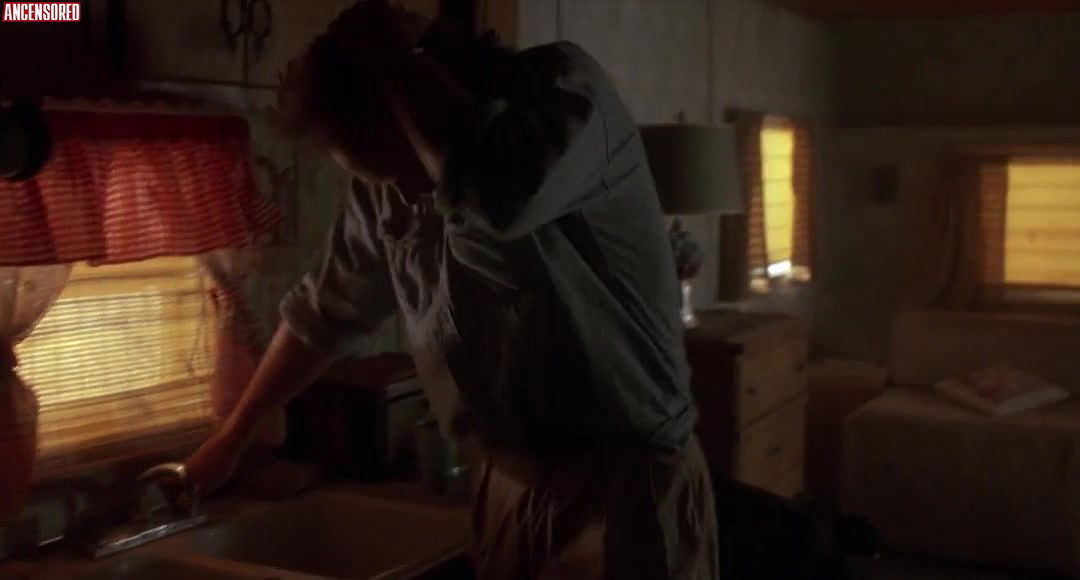 Drew Barrymore – Far from Home