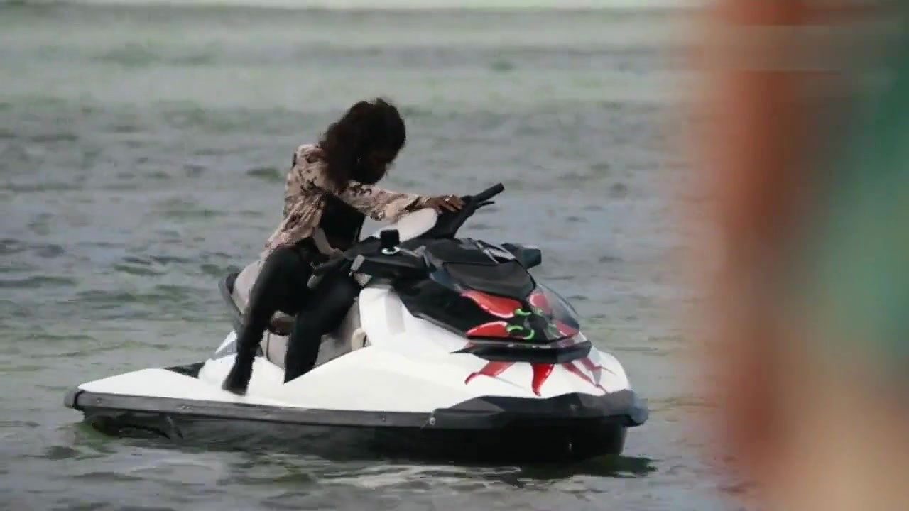 ebonee noel – wrecked