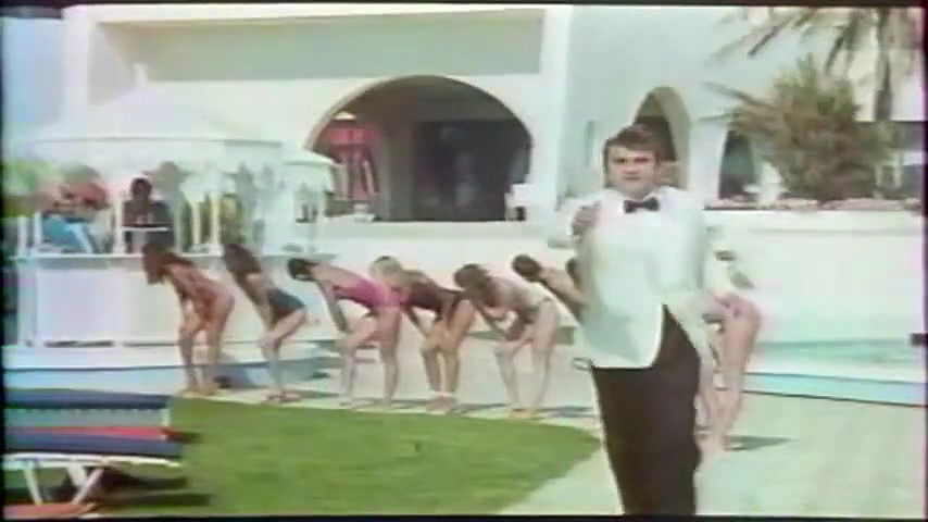 Edwige Fenech – Tais toi quand tu parles