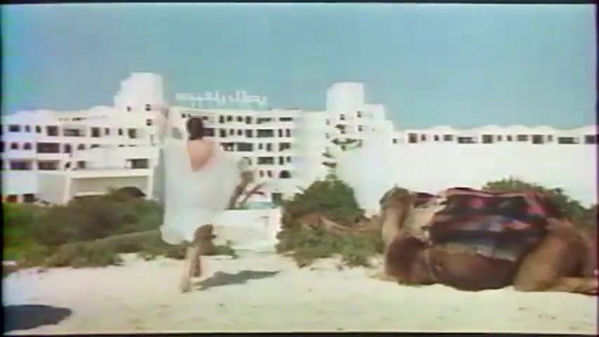 Edwige Fenech – Tais toi quand tu parles