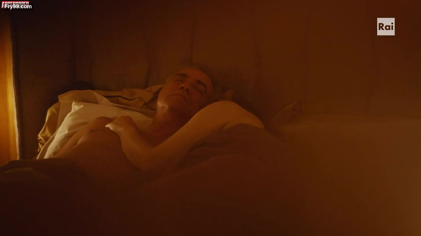 Elena Sofia Ricci – vivi e lascia vivere