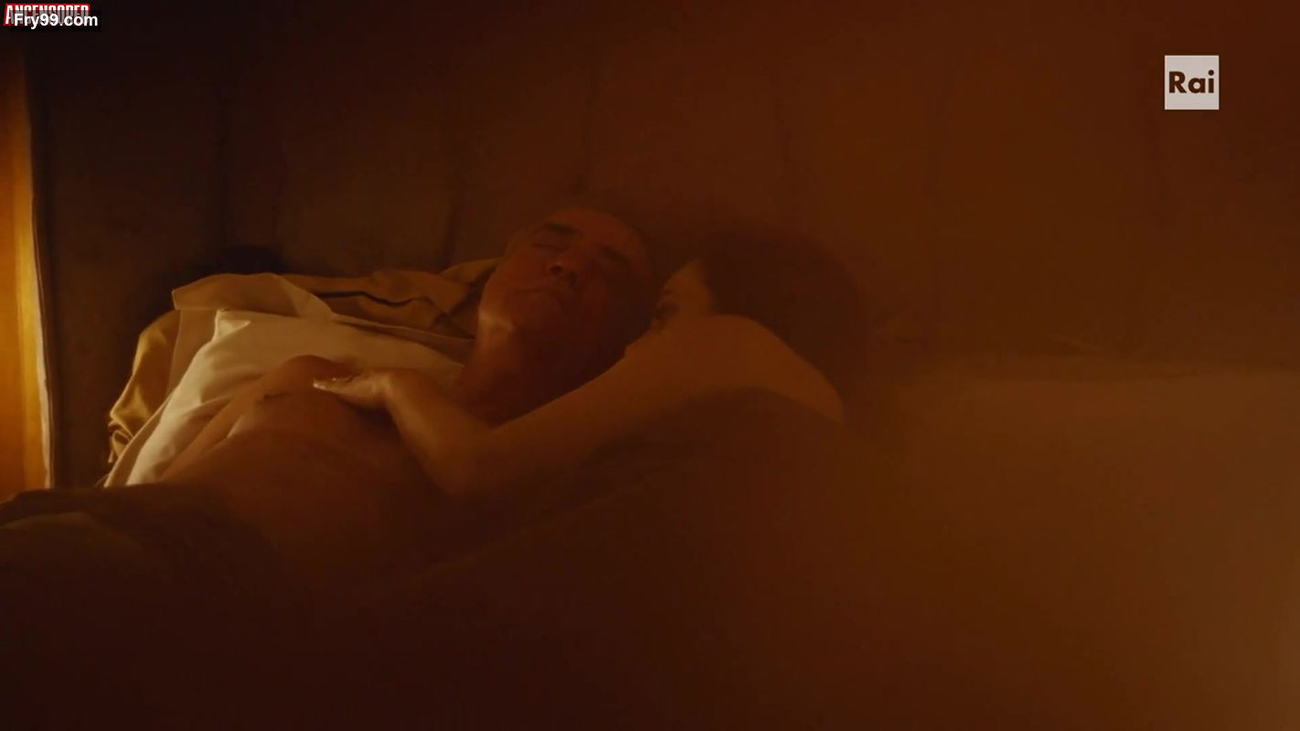 Elena Sofia Ricci – vivi e lascia vivere