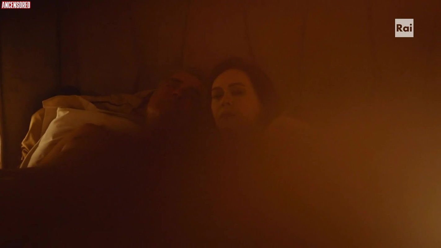 Elena Sofia Ricci – vivi e lascia vivere