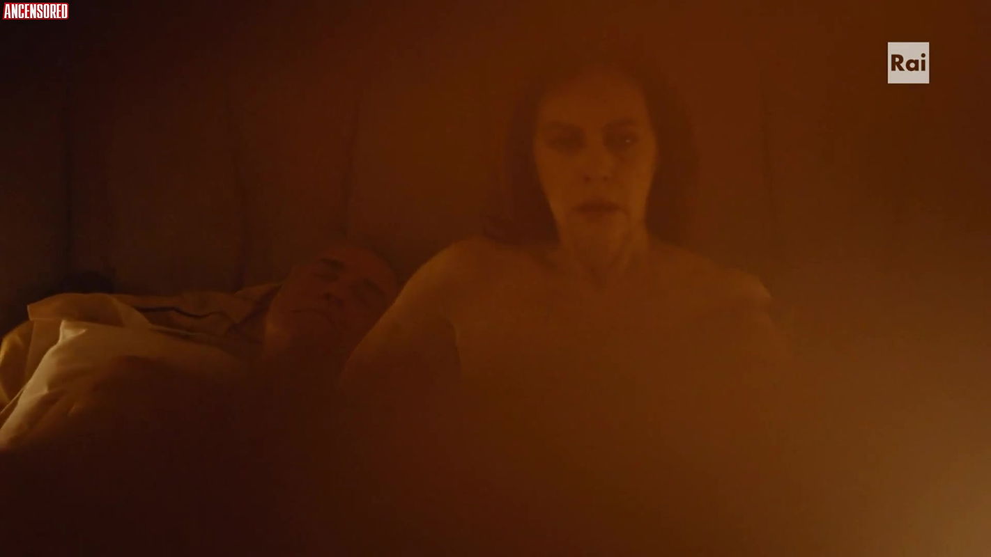 Elena Sofia Ricci – vivi e lascia vivere