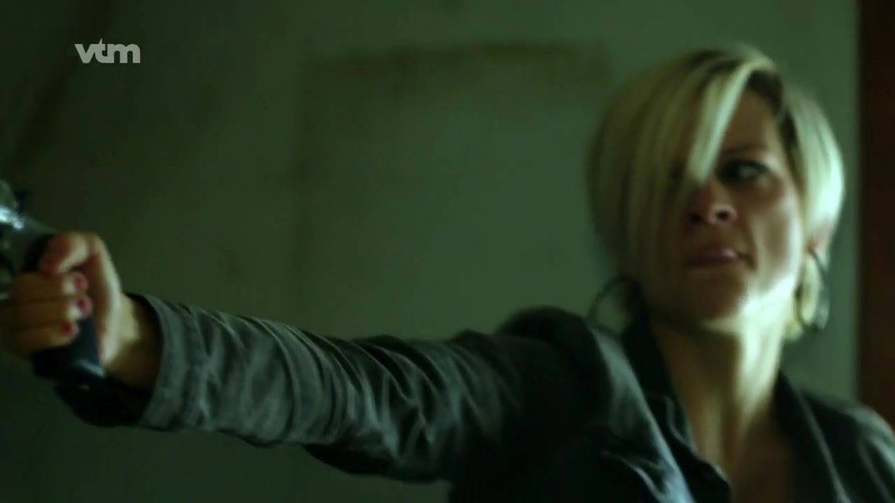 Eline Kuppens – Code 37