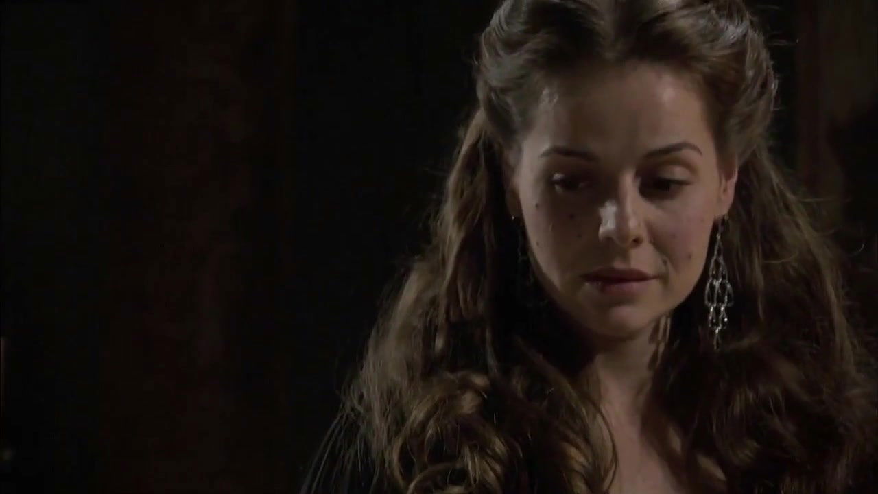 Elisa Moulia – Aguila Roja