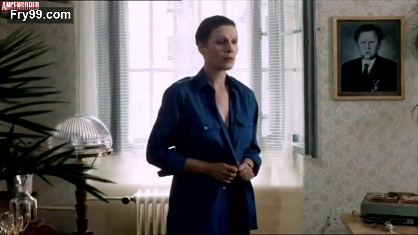 Elisabeth Volkmann – Red Heat