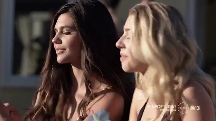 elise luthman – party mom