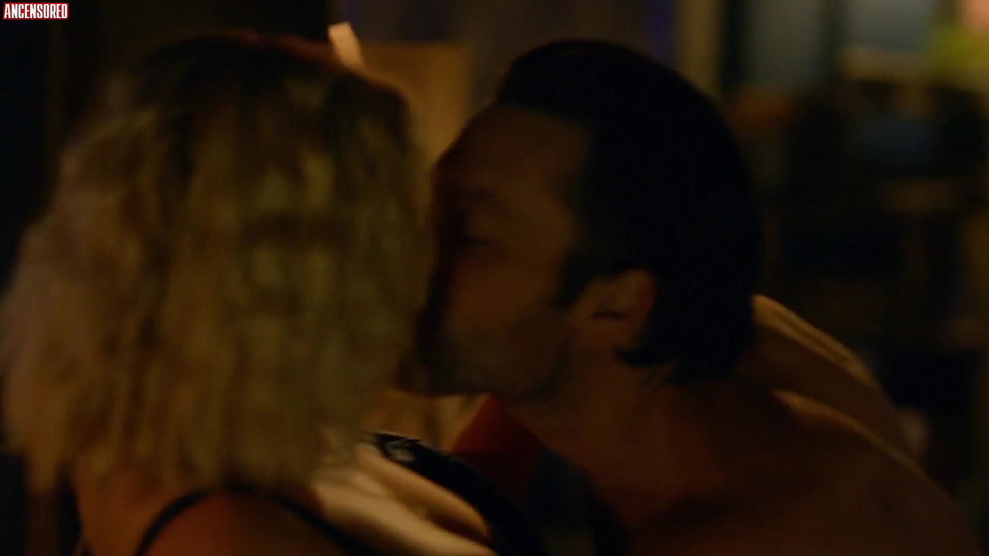 Eliza Taylor – The 100