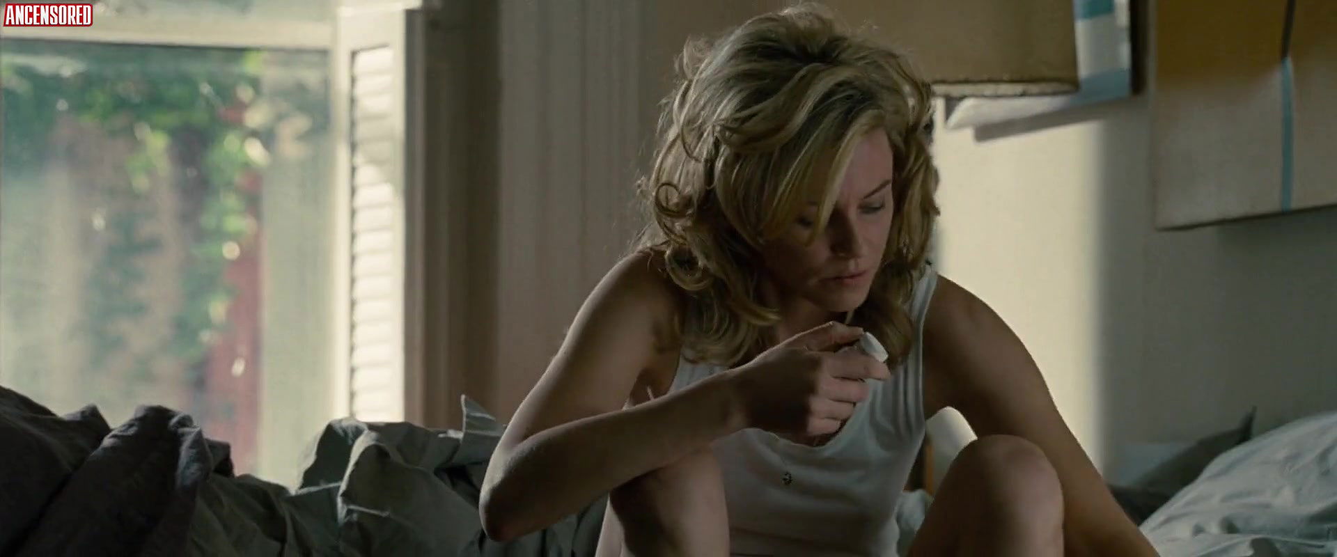 Elizabeth Banks – Man on a Ledge