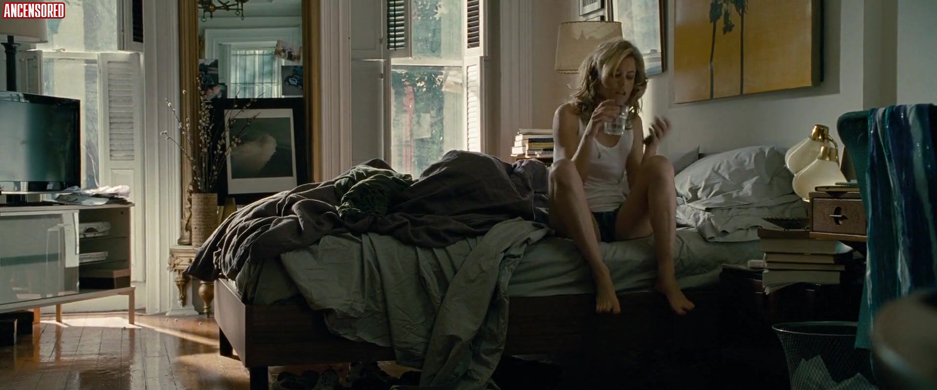 Elizabeth Banks – Man on a Ledge